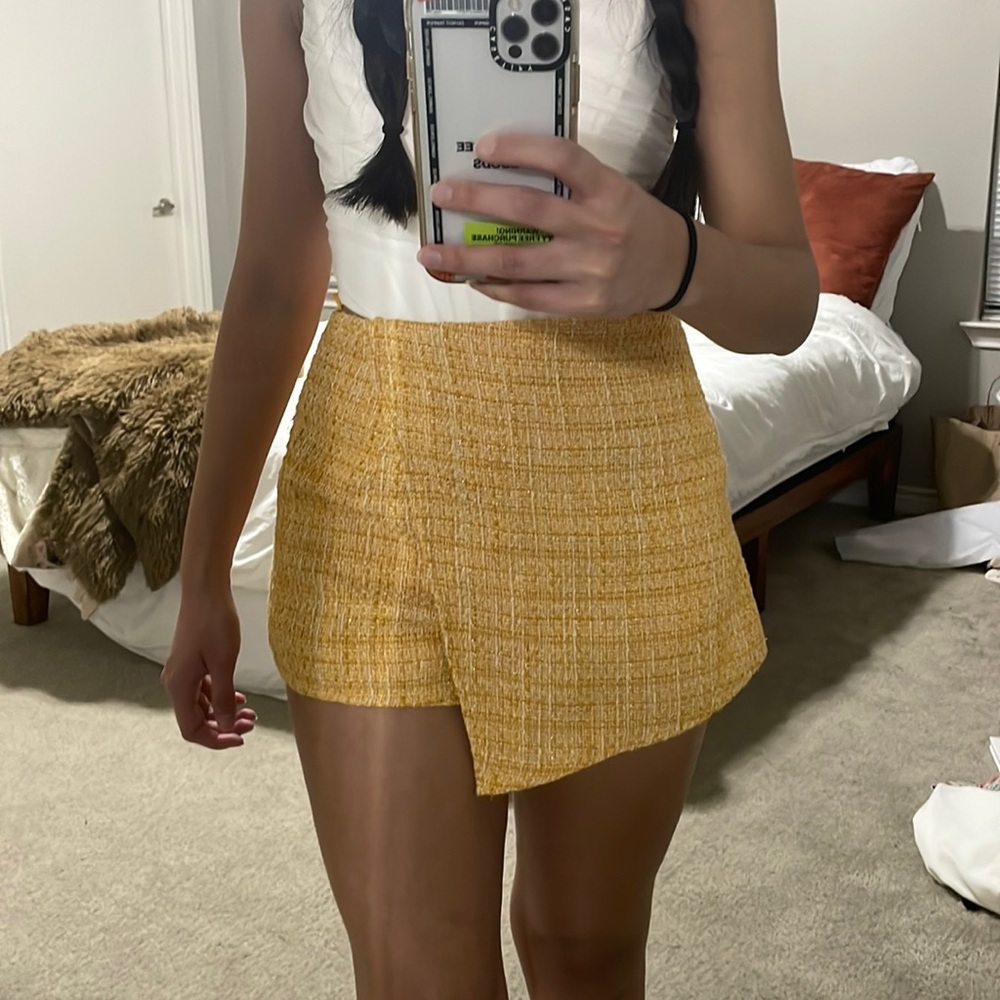 Yellow, size small, boutique skort